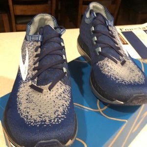 Brooks bedlam new in box running shoe